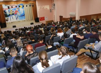 Уроки мужества "Мы этой памяти верны" и различные патриотические выставки прошли для студентов I и IV-курсов Астраханского колледжа строительства и экономики АГАСУ